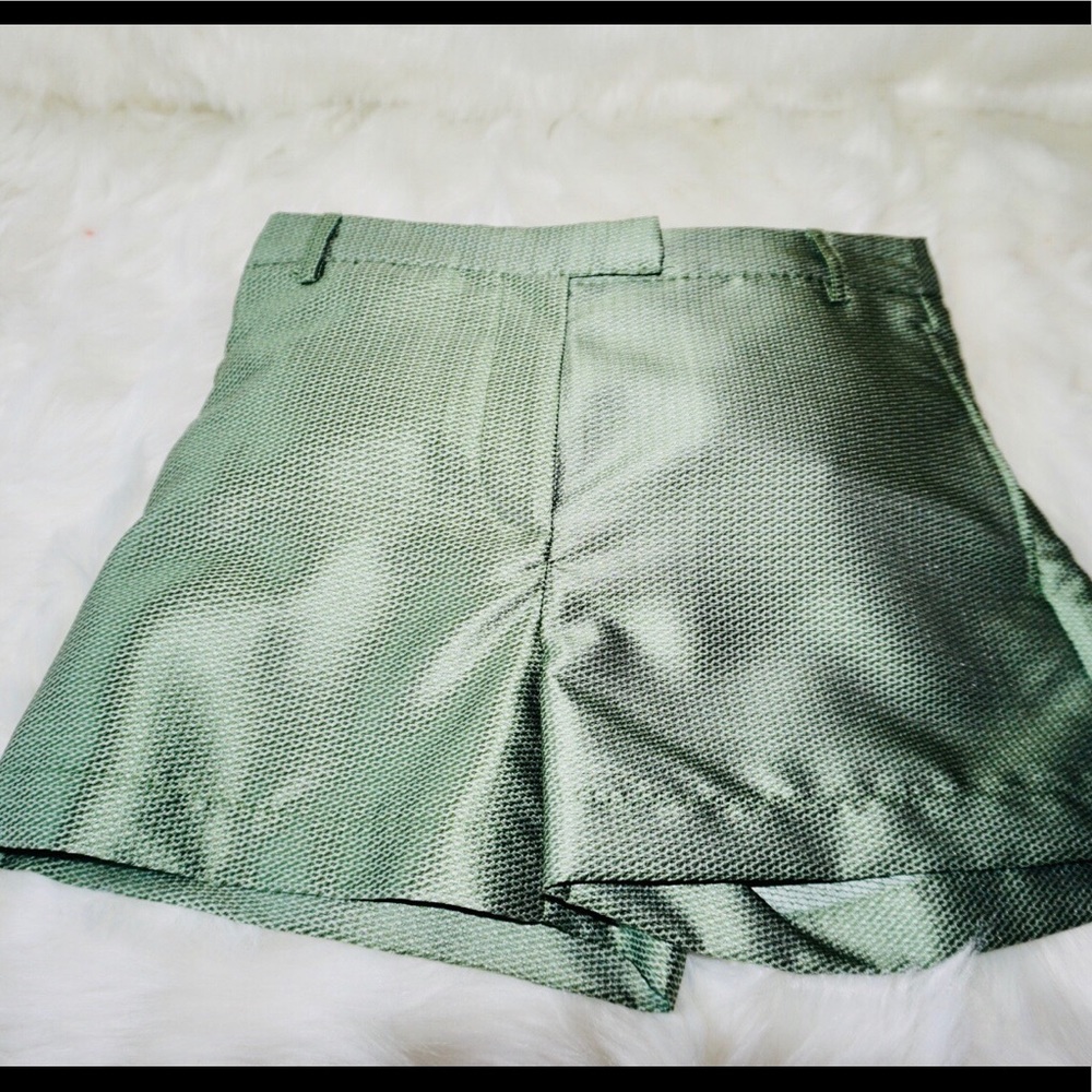 🌸Summer Clearance 🌸H & M Green Dress Shorts